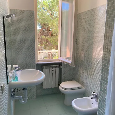 Appartement Casa Al Mare Di Vadino à Albenga Extérieur photo